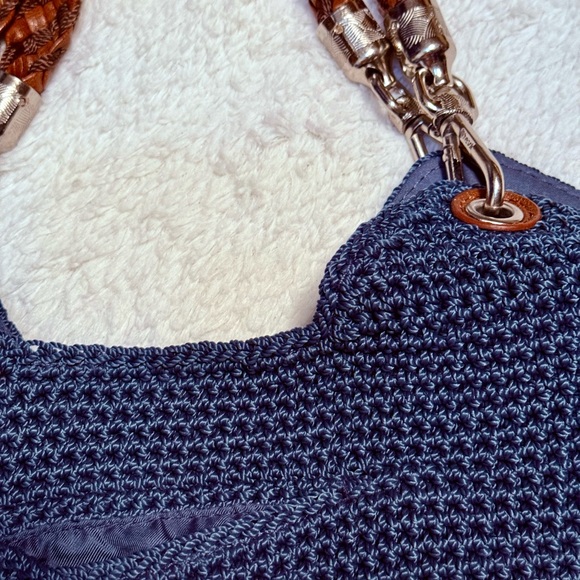 Vtg The Sak Handwoven Navy Blue Crochet Tote Bag with Leather Straps - Picture 9 of 13